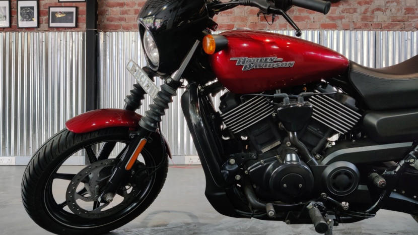 Harley-Davidson Street 750 Red