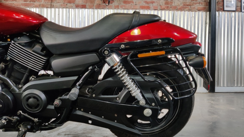 Harley-Davidson Street 750 Red