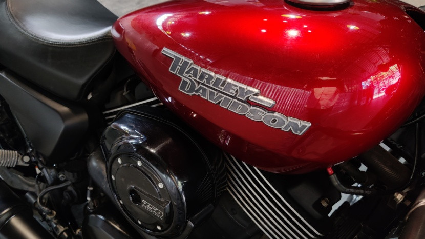 Harley-Davidson Street 750 Red