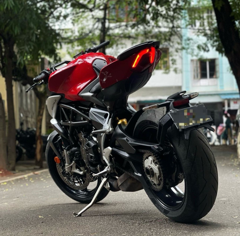 MV Agusta Brutale 800