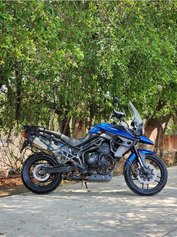 Triumph Tiger 800 XRX