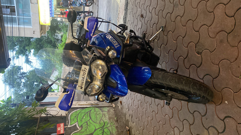 Triumph Tiger 800 XRX