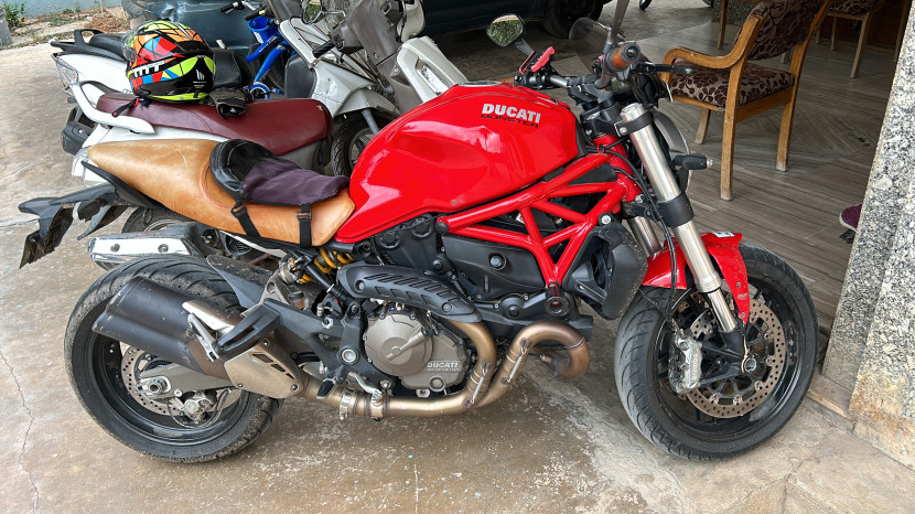 Ducati Monster 821