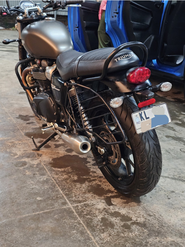 Triumph Street Twin