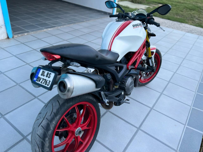 Ducati Monster 796